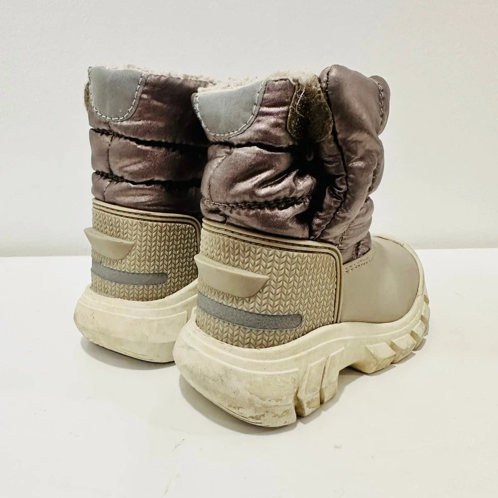 Hunter Boot Kids 5.5 Boys Girls Intrepid Insulated Nebula Vegan Snow Boots B4 G5